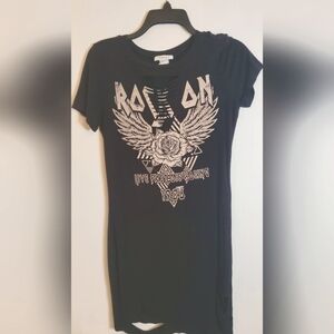 JANUARY 7 -size M (the tag does not show the size after I washed)- tshirt dress